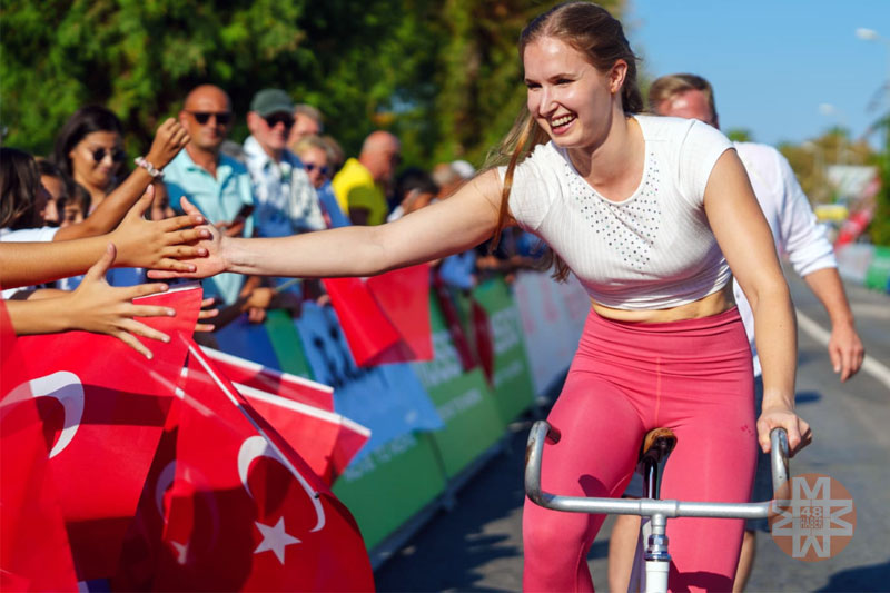Artistik Bisikletin Süperstarı Dünya Şampiyonu Viola Brand 2