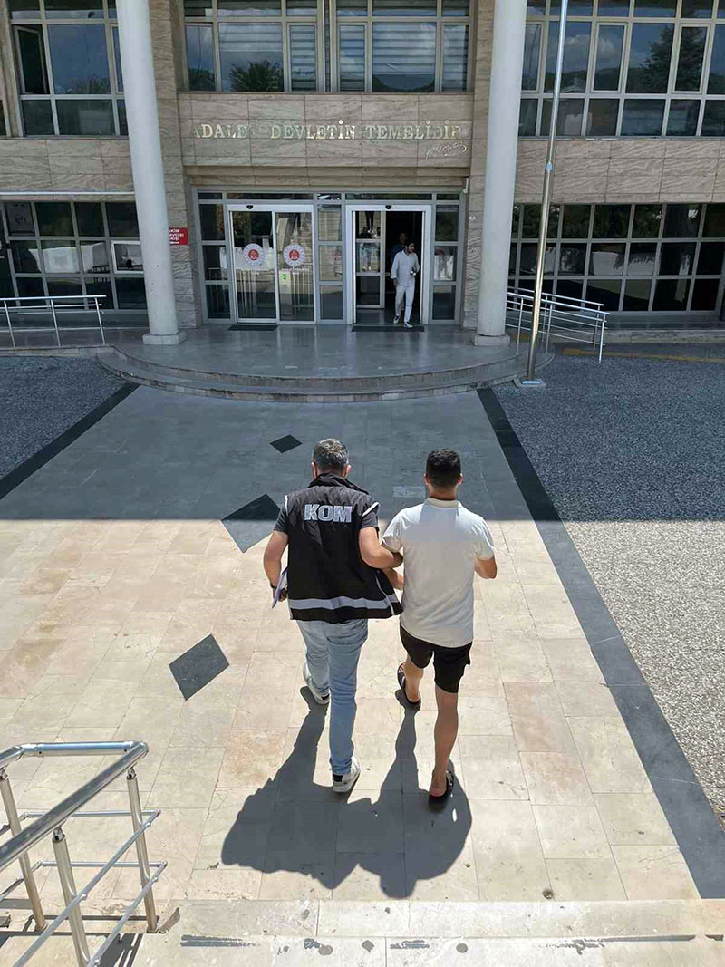 Muğla'da sahte dolar operasyonu