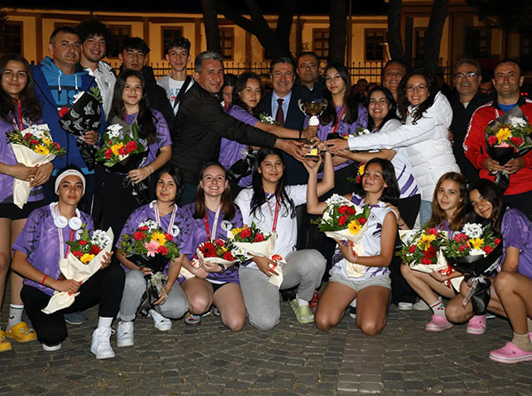 Menteşe Spor Lisesi Kız Hokey Takımı