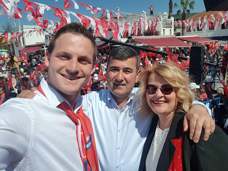 Mehmet Alkım Denizaslanı CHP'den istifa ettiğini açıkladı 2