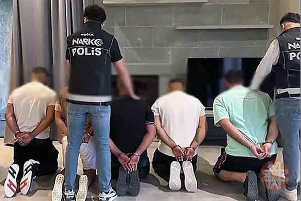 Kırmızı bültenle aranıyorlardı Bodrum’da yakalandılar 1